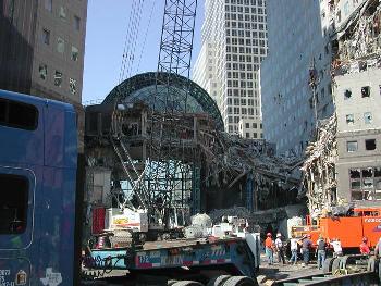 The whole glass Pavillion (Winter Garden) next to WFC3 was destroyed also